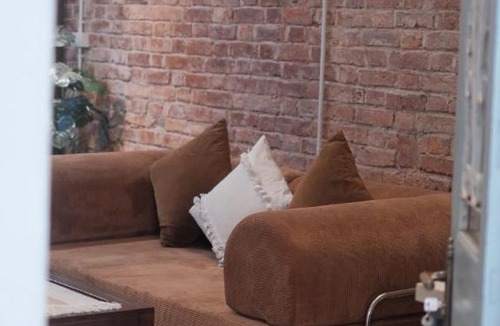 Hang Trong Apartment | Vintage Hanoi Apartment Walk to Old Quarter