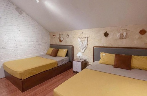 Hang Trong Apartment | Vintage Hanoi Apartment Walk to Old Quarter