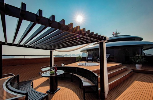 Bai Chay Apartment | VIP President Suite in Scarlet Pearl Cruise