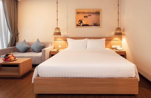 Tran Phu Beach Hotel | Virgo Five Stars Nha Trang - Man Ocean