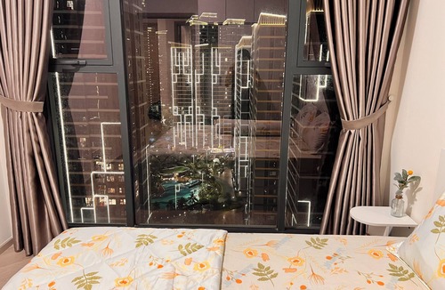District 9 House | WECOMSTAY VINHOME GRAND PARK