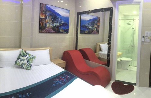 Bui Thi Xuan Hotel | Welcome to hotel you and me, you pick the right one to explore