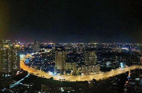 Hang Xanh Apartment | Welcome Vinhome Central park, balcony apartment overlook sparkling Saigonview