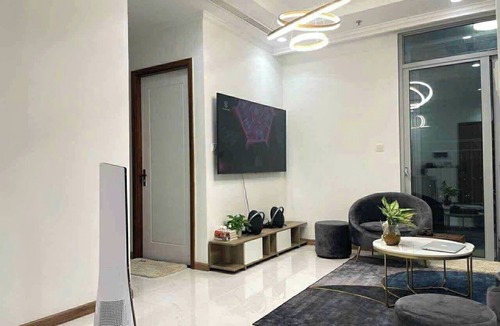 Hang Xanh Apartment | Welcome Vinhome Central park, balcony apartment overlook sparkling Saigonview
