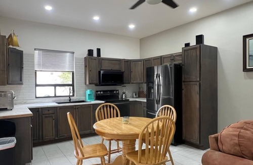 Ferrocarrilera House | Welcoming 3-bedroom house with AC and pool in Puerto Penasco