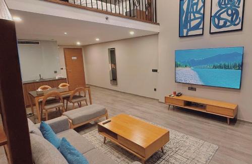 Tay Ho Apartment | Westlake view condominium