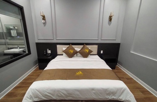 Quynh Phu Hotel | White Palace Quynh Coi