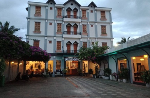 Kon Tum Hotel | Window Homestay