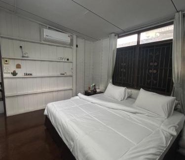 Downtown Krabi House | Wooden Friend House
