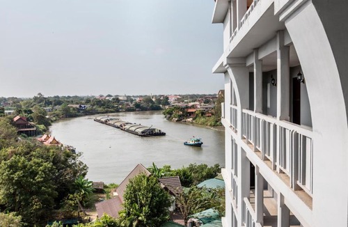 Samphao Lom Hotel | Woraburi Ayutthaya Resort & Spa By The River