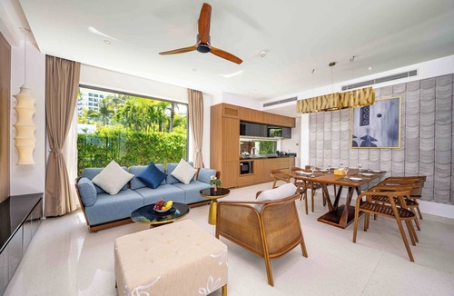 Dien Duong Apartment | Wyndhoian Beachfront Villas