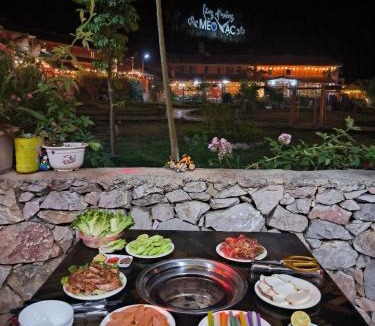 Meo Vac House | Xúa Vừ Homestay