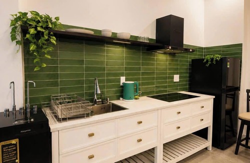 Hai Chau Bed & Breakfast | YA Apartment – 4BR, 5 Beds, Full Amenities