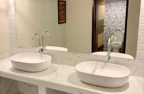 Pakse Hostel | You empire Hostel and Bar