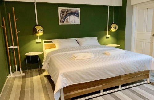 Pakse Hostel | You Empire Hostel & Bar