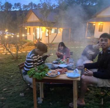 Đồi Lát Homestay