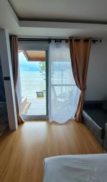 บ้านหัวเรือโฮมสเตย์เกาะลิบง Baan huaruea homestay