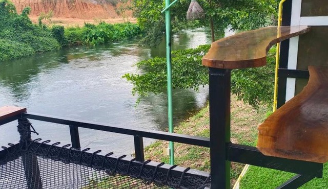 โรงแรมบ้านสวน ริเวอร์ รีสอร์ท in Kaeng Krachan