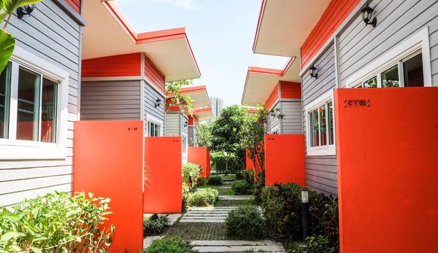 โรงแรมบ้านเพิ่มสุข อิมแพ็ค เมืองทอง in Pak Kret
