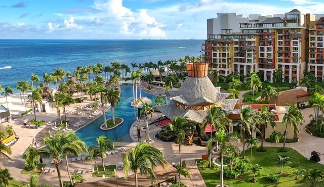 1-bedroom in charming Cancún with breathtaking gardenviews and more! in Cancún