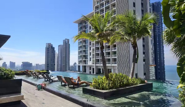 1 BR 5mins to beach Sea view Riviera Wongamat