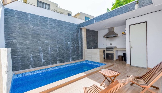 1 King, 3 Twin bed, Pool & 2 parking | 3BR2br 7ppl in Monterrey