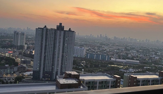 #1 Summer sunshine 29sqm Room with AC, fitness room, WiFi, pool, washing machine in Bangkok