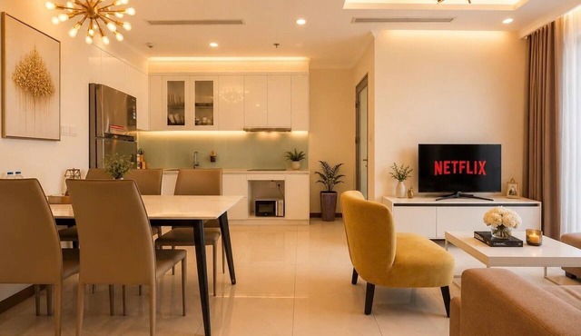 2-bedroom condo in adorable Thành phố Hồ Chí Minh with AC