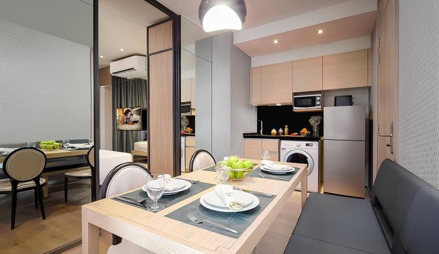 2 BR/58 SQM/Sukhumvit 24/Monthly in Krung Thep Maha Nakhon