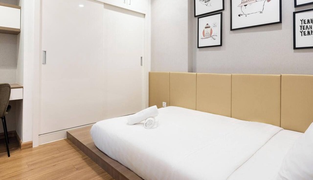 3-bedroom condo in superb Thành phố Hồ Chí Minh with AC