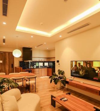 3Br Ecopark apt Onsen! Balcony lake view Free Pool in Hưng Yên