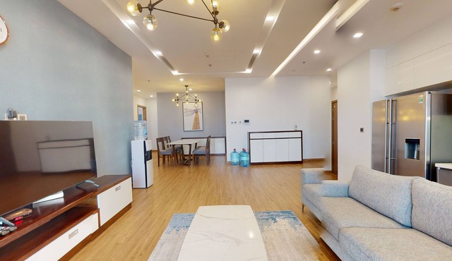 4-bedroom apartment in brilliant Vinhomes Metropolis Hà Nội with AC, WiFi
