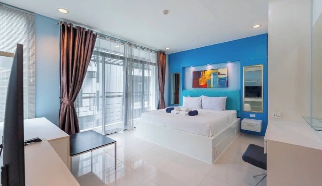 4BR Pool Retreat Quiet Living kamala regent c205 in Tambon Kamala