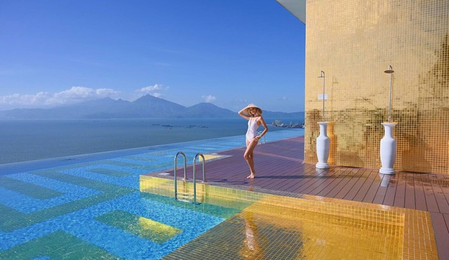 5 star Wyndham Golden Bay Studio with Infinity Pool