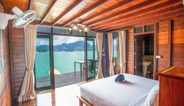 500 Rai Khao Sok Floating Resort in Ban Ta Khun