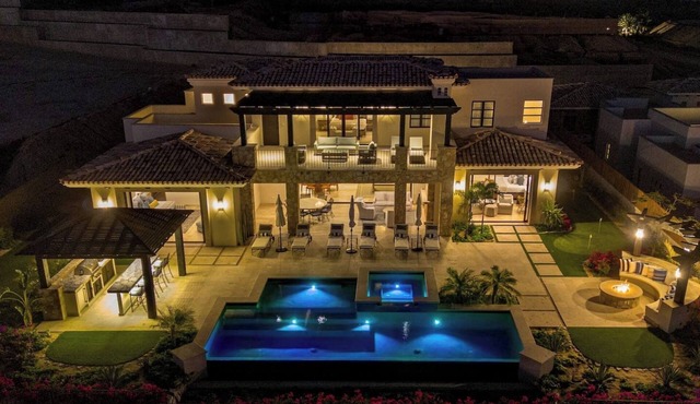 7BR Ocean-View Estate, Pool, Gym, Sauna, Golf Cart in Cabo San Lucas