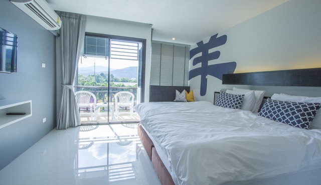 A Nice clean superior king or twin room in Tambon Wichit