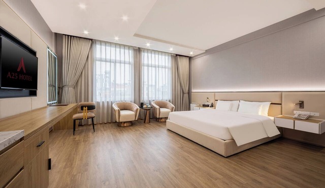 A25 Premium Hotel - 705 Lac Long Quan