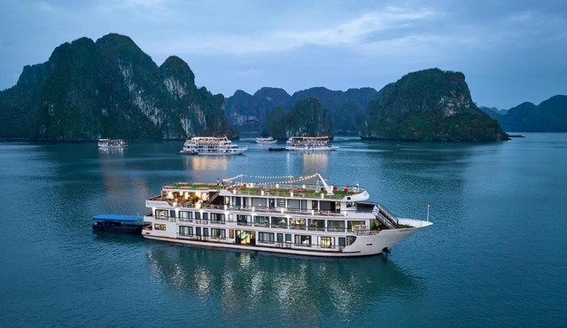 Amanda Pearl Cruise Ha Long Bay