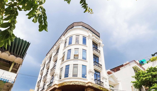Amazing 2-bedroom apt 800m to Airport, Elevator, Kitchen, Washing, Dryer