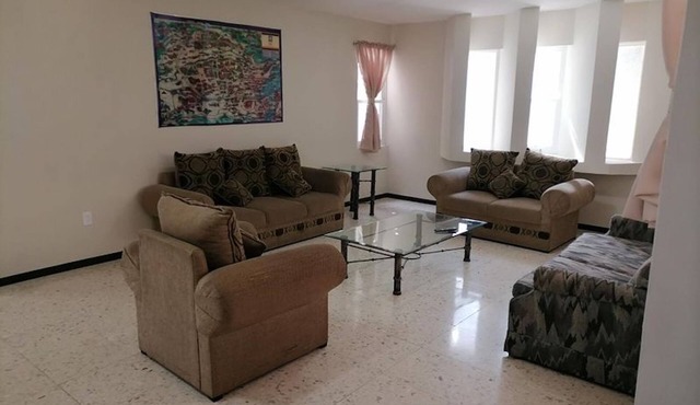 Amplio Departamento, Seguridad, Ubicación Pb in Santiago de Querétaro