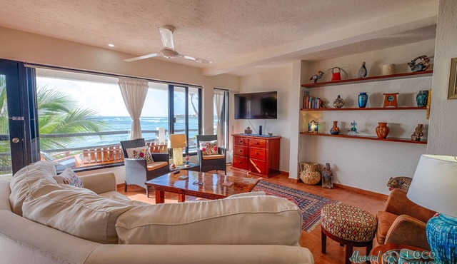 An Akumal Classic! Beachfront condo with AC and WiFi! in Akumal