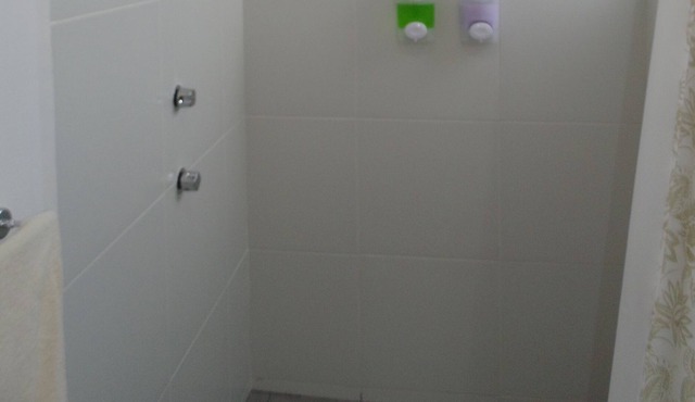 Apartamento completo a un kilómetro de la playa con alberca in Acapulco de Juárez