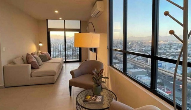 Apartment in front of the Monterrey Arena, Fundidora Park, and Cintermex in Monterrey