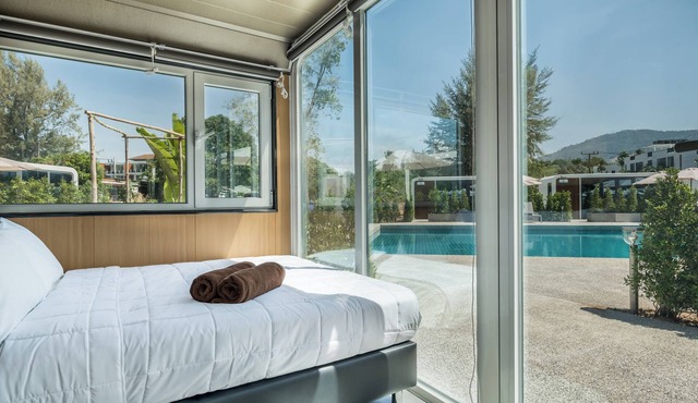 Apple House Cozy 1-bedroom cabin in peaceful Tambon Choeng Thale with AC in Tambon Choeng Thale