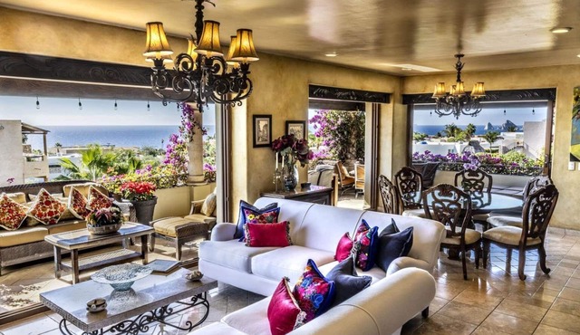 Arch/Lands End Oceanviews - 4200 sq ft Luxury Villa, Private Beach in Cabo Bello