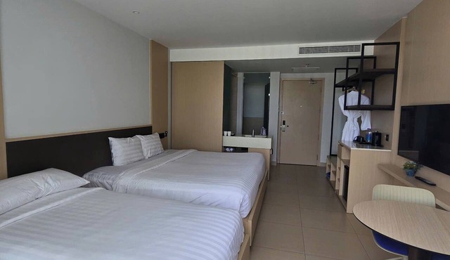 Arena Cam Ranh Condotel With Beachfront