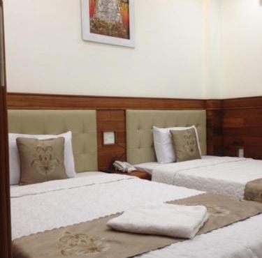 Au Lac Hotel