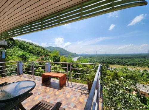 Baan Khao Noi Resort in Surat Thani