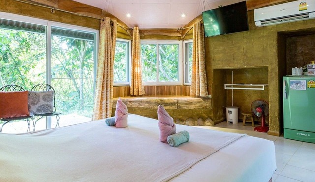 Baandin Chiewlarn Resort in Ban Ta Khun